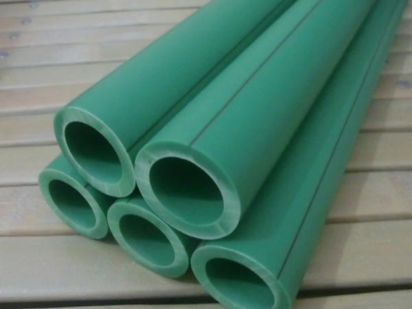 河南潔爾康建材告訴你ppr雙色給水管和ppr水管有什么區別